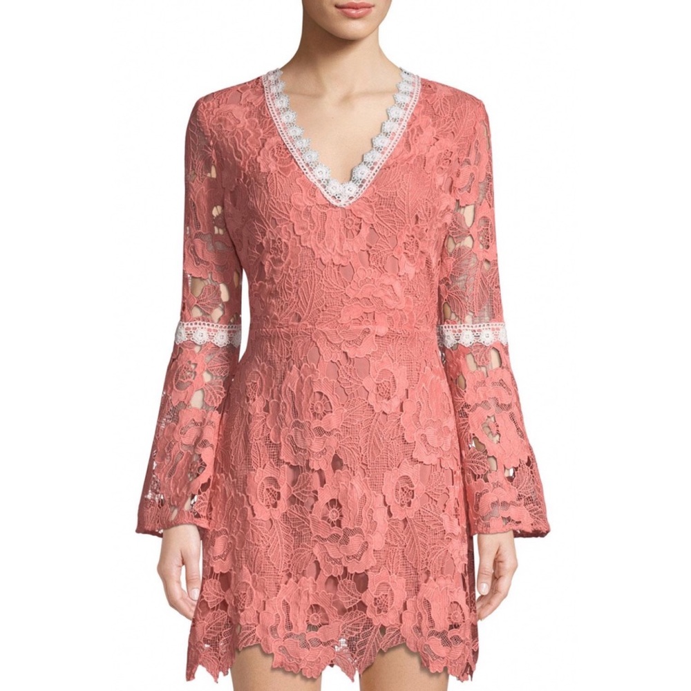 Alexia Admor Bell Sleeve Lace Dress